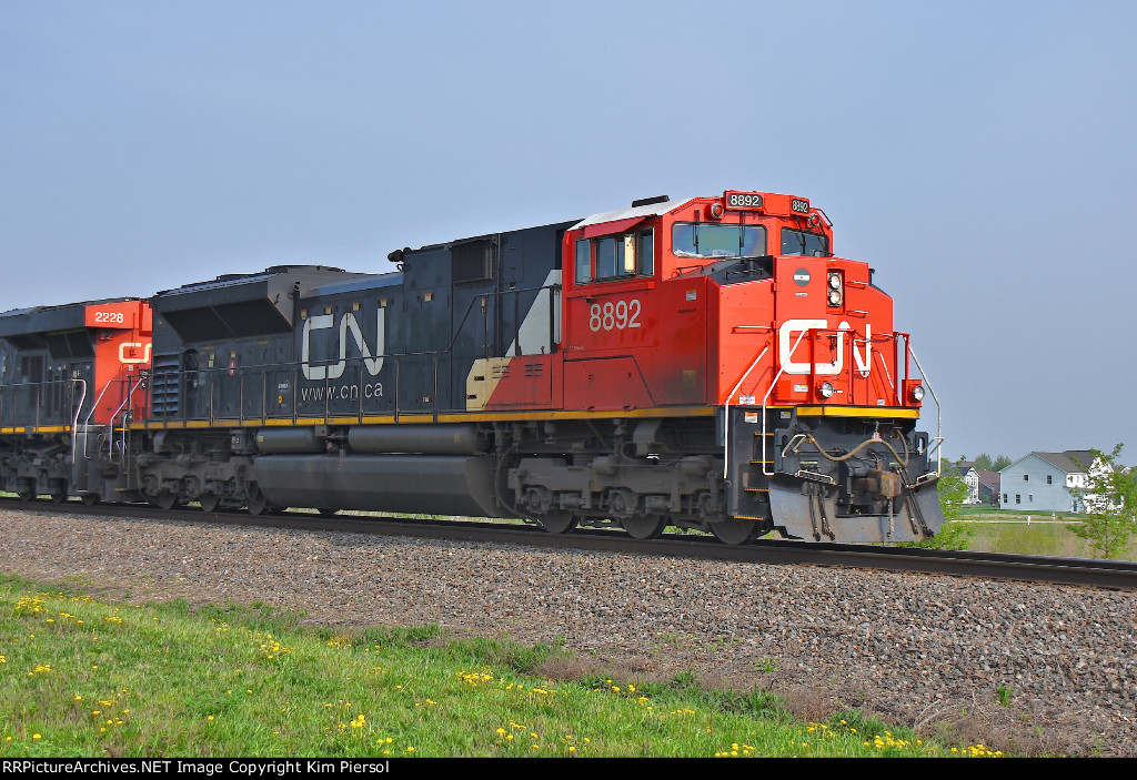 CN 8892